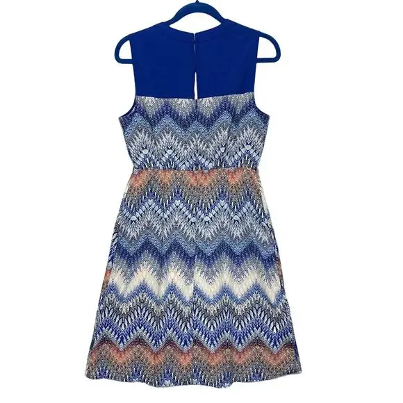 BCBGMAXAZRIA Multi Zigzag Ombre Sleeveless Knee Length Dress NWT Womens 6 Chic - Picture 2 of 8
